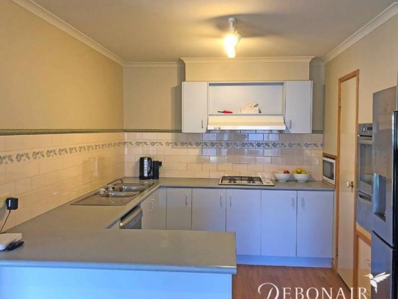 75 Glastonbury Drive, Highton, VIC 3216