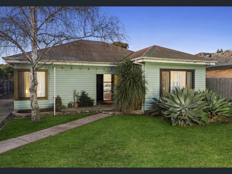 19 Myrtle Grove, North Shore, VIC 3214 Australia