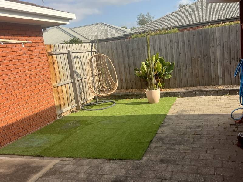 1/2 Eton Road, Belmont, VIC 3216