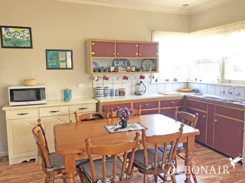 8 Wilsons Road, Newcomb, VIC 3219