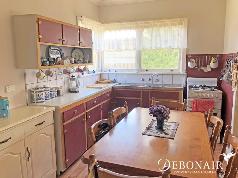 8 Wilsons Road, Newcomb, VIC 3219