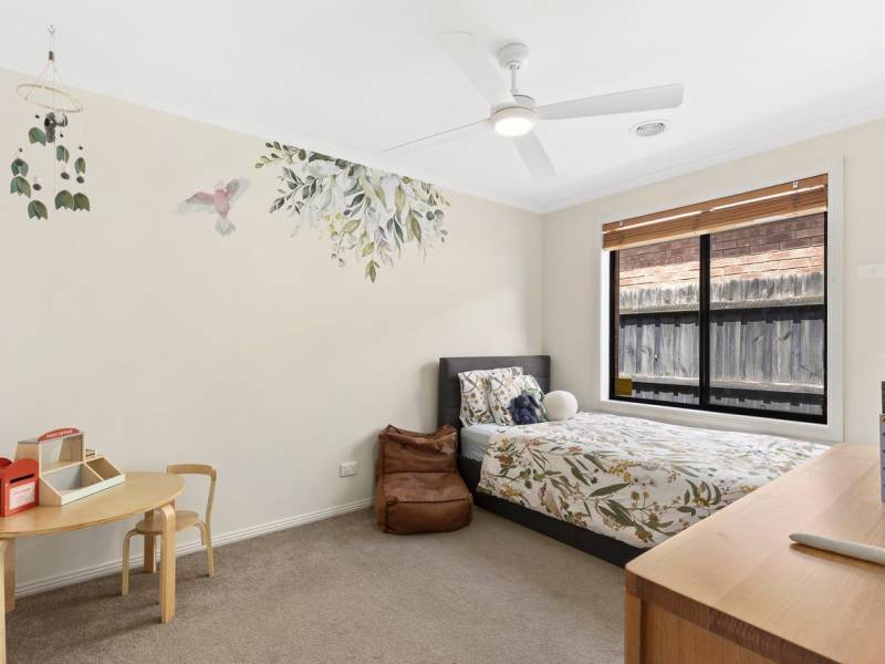 21 Carstairs Cl, Grovedale, VIC 3216 Australia