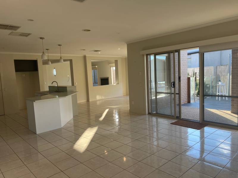 3 Greenwich Grange, Highton, VIC 3216 Australia