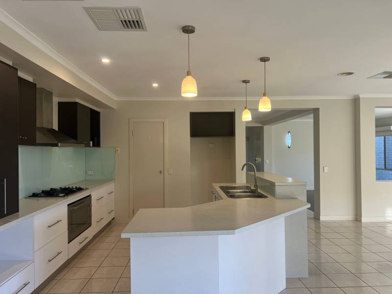 3 Greenwich Grange, Highton, VIC 3216 Australia