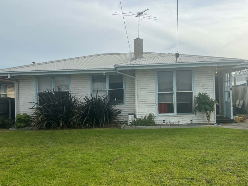 27 Watsonia Grove, Norlane, VIC 3214