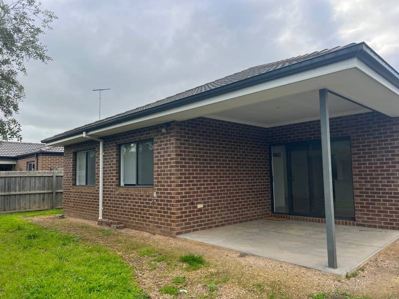 35 Whitfords Drive, Armstrong Creek, VIC 3217