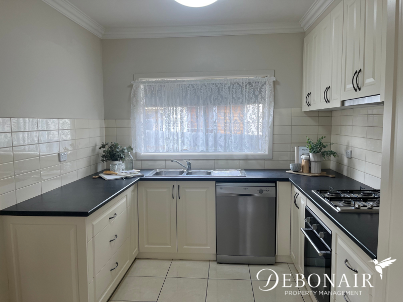 1/3 Pitman St, Newcomb, VIC 3219 Australia
