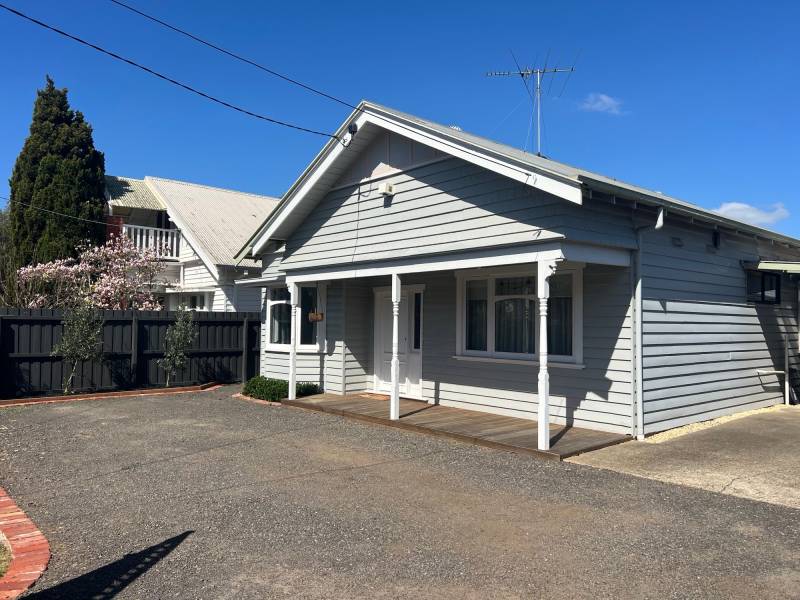 12 Portarlington Road, Newcomb, VIC 3219 Australia